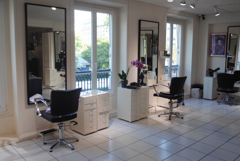 salon-coiffure-LA TOUR-min_floor-home-office-property-living-room-room-781228-pxhere.com